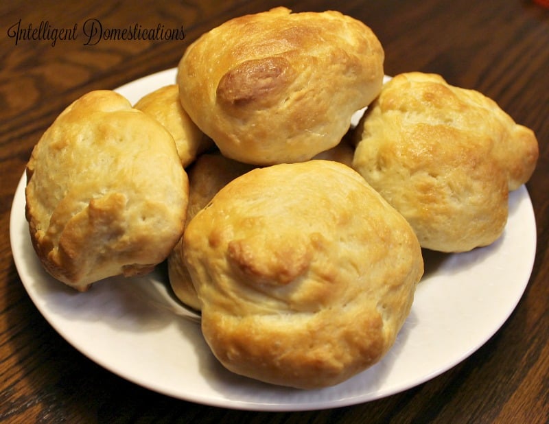 Homemade Yeast Rolls recipe at intelligentdomestications.com