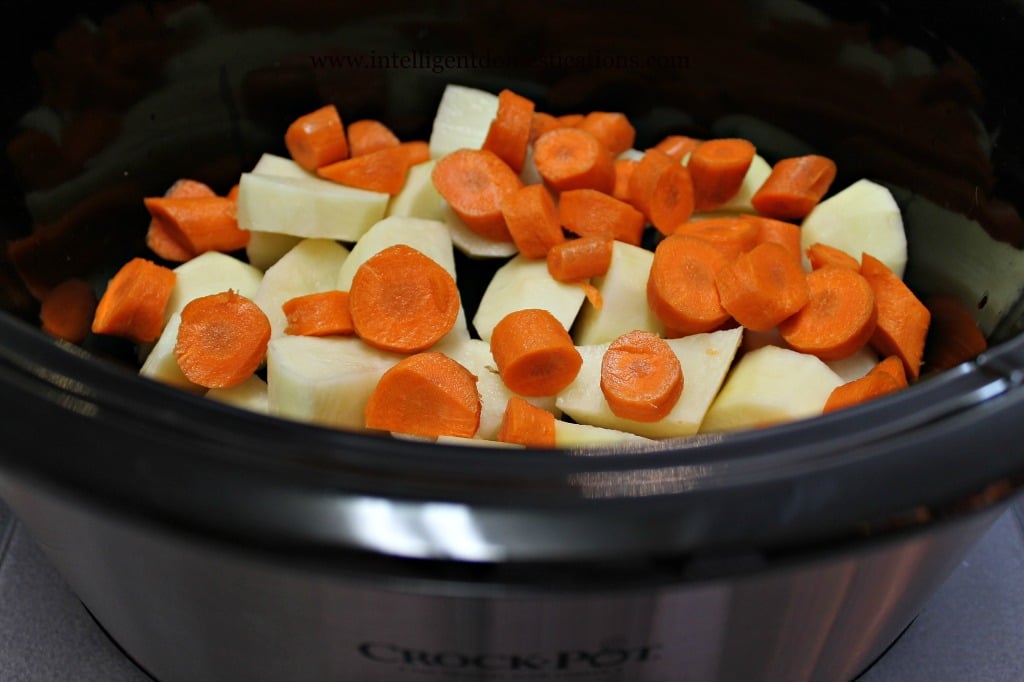 Crockpot Roasted Chicken with Vegetables recipe. Crockpot Roasted Chicken with Vegetables recipe. 6 to 8 hours in the Crockpot while you are working and dinner is done! #Crockpotrecipe #chickenrecipe #onedishdinner #recipe #dinneridea