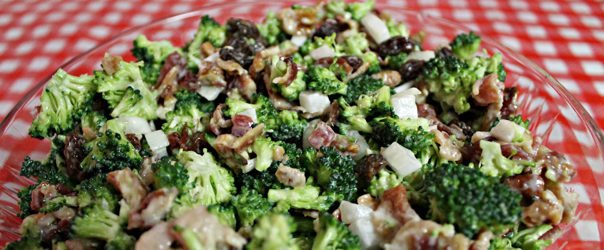 Broccoli Bacon & Raisin Salad. easy ingredients.Recipe at www.intelligentdomestications.com
