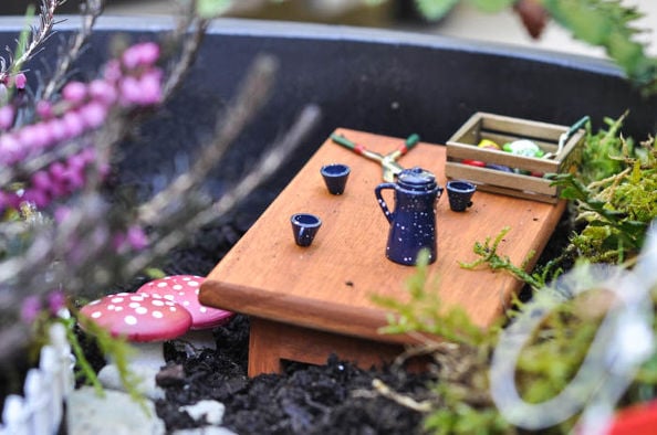 DIY toadstool ideas for your fairy garden. Fairy Garden accessories you can make. DIY toadstool ideas for your fairy garden.