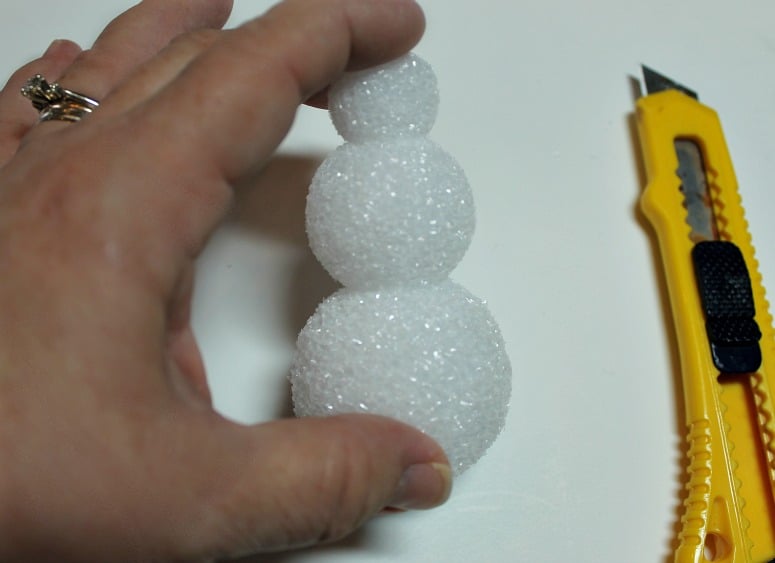 How To Make A DIY Chilly The Snowman Christmas Ornament. If you love Snowman decor during the Holidays, you can make this DIY Ornament yourself with our easy tutorial. #snowmanornament #Christmasornament #diyornament How To Make A DIY Chilly The Snowman Christmas Ornament. If you love Snowman decor during the Holidays, you can make this DIY Ornament yourself with our easy tutorial. #snowmanornament #Christmasornament #diyornament