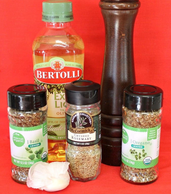Easy Italian Butter recipe. Just like Carrabba's. Make your own Italian Olive Oil dip for bread using a few Italian herbs and spices. #italianbutter #copycatrecipe #Italiandinner Seasonings and spices used to make Italian butter