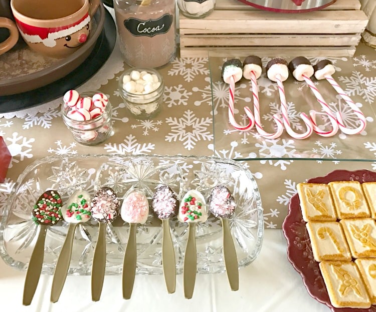chocolate-dipped-spoons-are-perfect-for-a-cocoa-and-cookies-party-intelligentdomestications-com