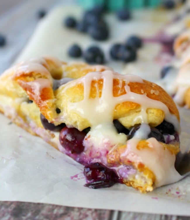 Blueberry Cream Cheese Breakfast Braid from DelightfulEMade.com