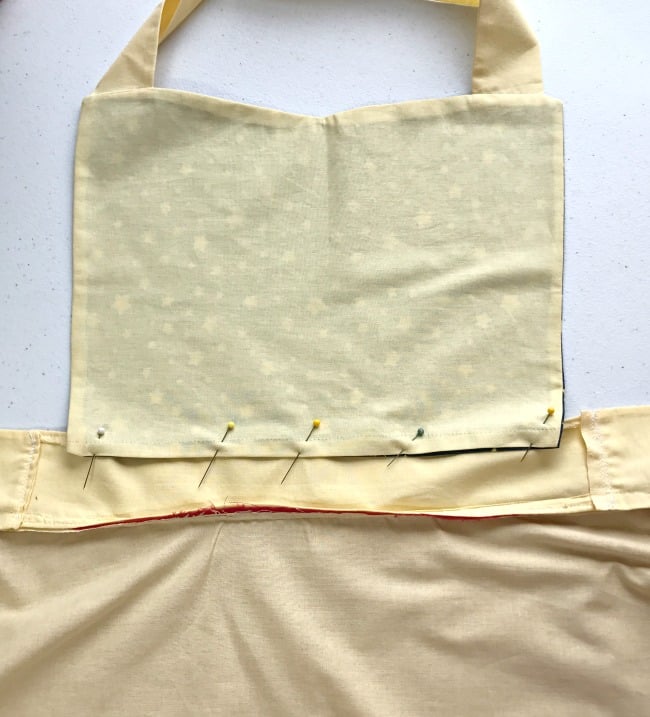 Super Mom apron sewing project at intelligentdomestications.com
