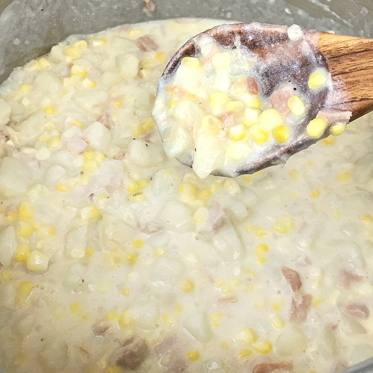 Creamy Corn Chowder with Potatoes and Ham