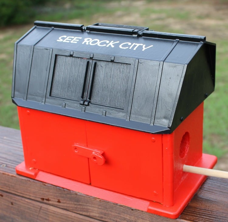 DIY See Rock City Birdhouse tutorial. How to make your own See Rock City Barn Birdhouse.