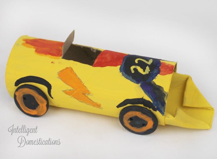 5 Easy and Cheap Kids Crafts. Use what you have in the craft room and around the house for craft time. Summer craft ideas for kids.