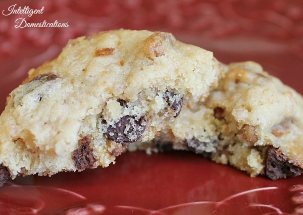 Bacon Pecan Chocolate Chip Cookie recipes. Only six ingredients beginning with a packaged mix. Add your own ingredients and enjoy the sweet and salty flavor of these cookies