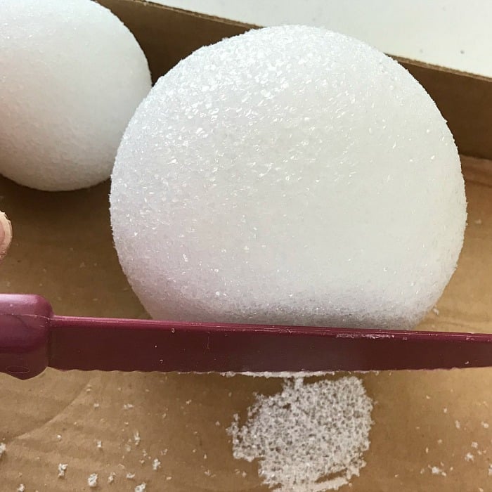 DIY Icy The Snowman Vignette Decor. How to make a real looking snowman for your home decor. DIY Icy looking snowman. Use Epsom salts to create real looking ice for your DIY snowman