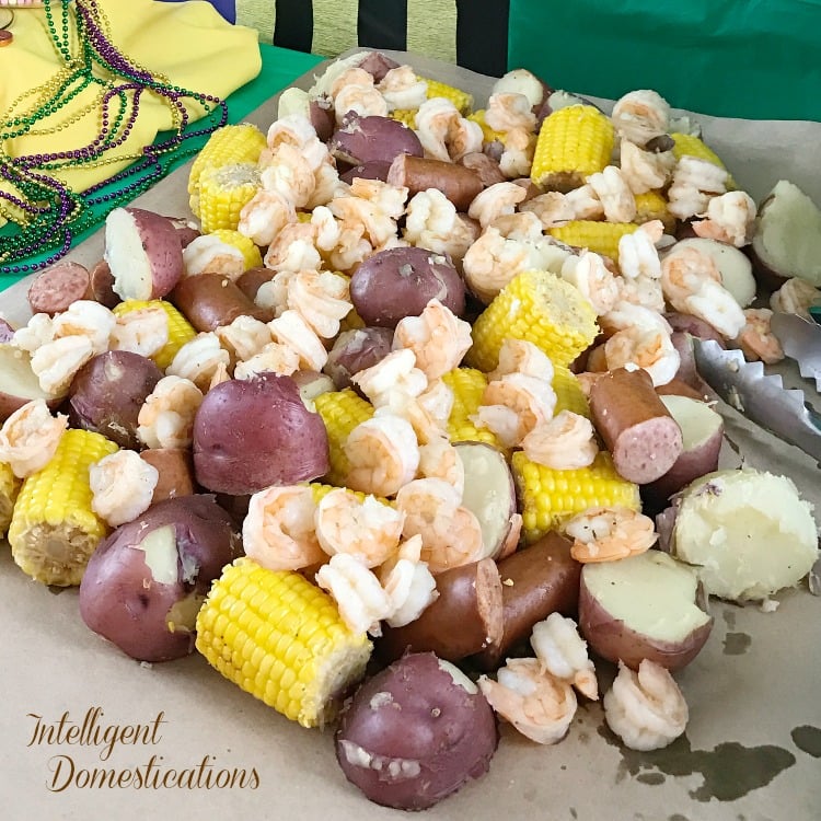 Low Country Shrimp Boil Easy Recipe. How to cook a Low Country boil. Low Country Boil. Shrimp Boil.