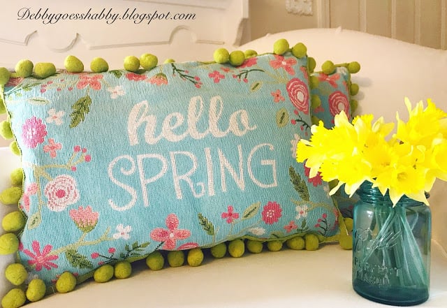 DIY Place mat Pillow cover tutorial. Merry Monday Feature