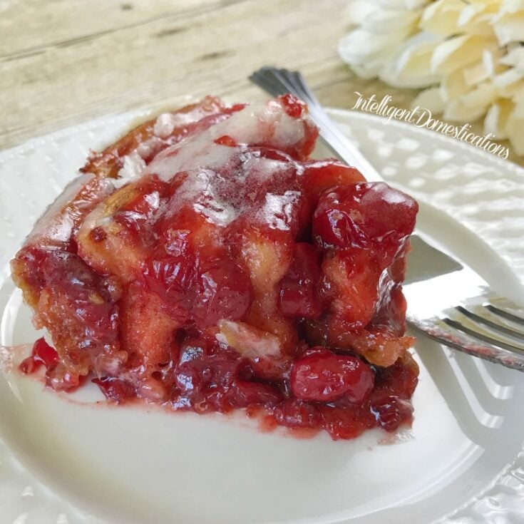 How to make Cherry Sweet Rolls using store bought cinnamon rolls and cherry pie filling. Cherry Sweet Rolls recipe. How to make Cherry Sweet Rolls