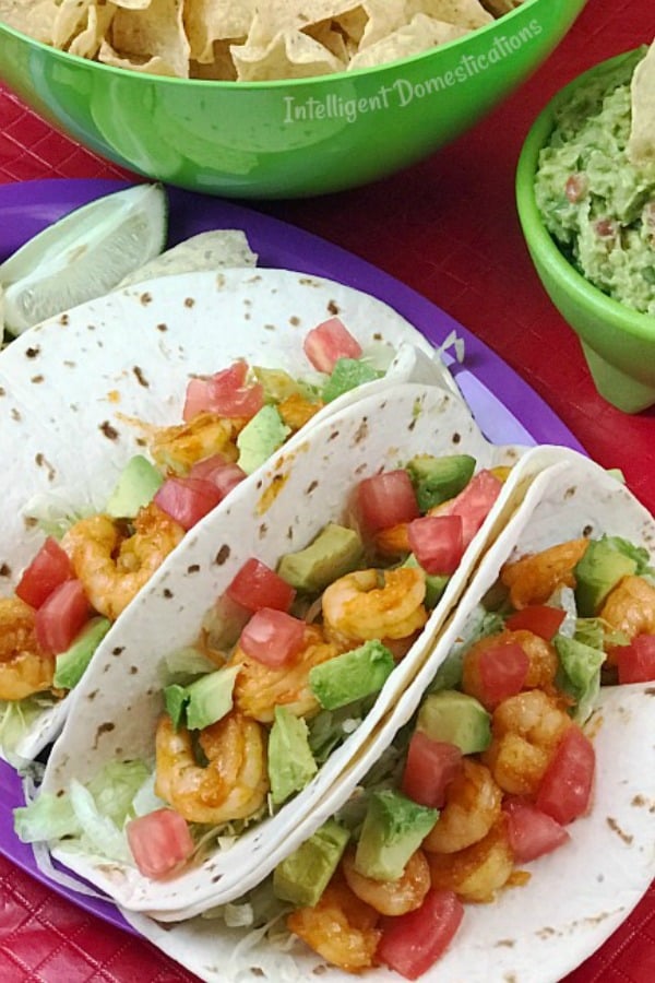 Easy Shrimp Tacos Recipe. How to make Shrimp Tacos. Mexican weeknight dinner idea. What to serve for Taco Tuesday. Fiesta recipe. Cinco de mayo food. #fiesta #cincodemayo #tacotuesday Easy Shrimp Tacos Recipe. How to make Shrimp Tacos. Mexican weeknight dinner idea. What to serve for Taco Tuesday. Fiesta recipe. Cinco de mayo food. #fiesta #cincodemayo #tacotuesday