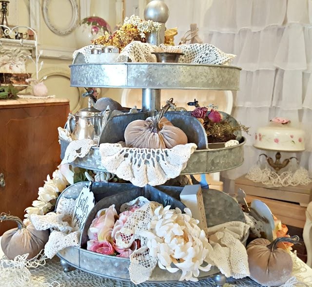 How to style a three tier tray for fall