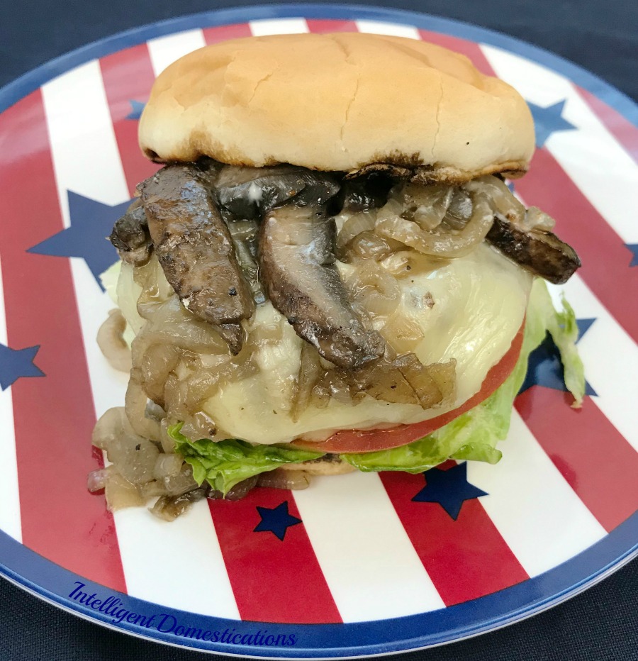 Best homemade burger recipe made with beef. Tender and juicy and perfect for grilling. #grilling #burgers #groundbeefrecipe