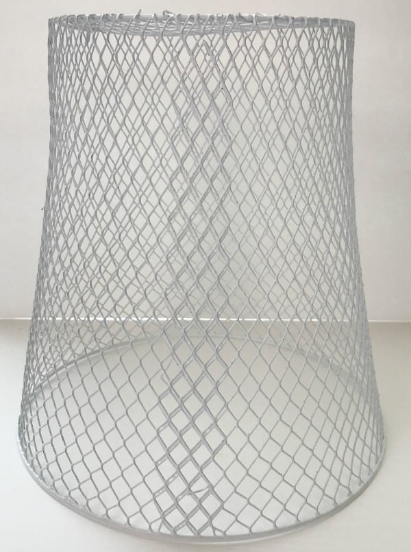Easy DIY Outdoor Table using wire baskets from the Dollar Tree. All you need is glue and paint. An easy DIY home decor Dollar store project. #dollarstoredecor #diydollarstoredecor Easy DIY Outdoor Table using wire baskets from the Dollar Tree. All you need is glue and paint. An easy DIY home decor Dollar store project. #dollarstoredecor #diydollarstoredecor
