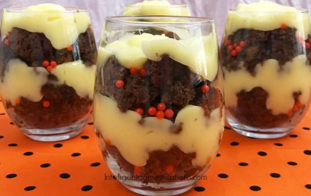 Make these easy Halloween goodies Brownie Parfaits! Start by making a pan of homemade brownies! Easy to make and fun to eat Brownie parfaits for Halloween Make these easy Halloween goodies Brownie Parfaits! Start by making a pan of homemade brownies! Easy to make and fun to eat Brownie parfaits for Halloween