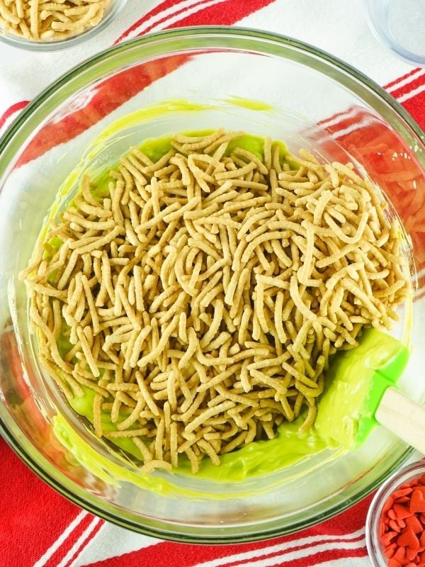 fold in the chow mien noodles