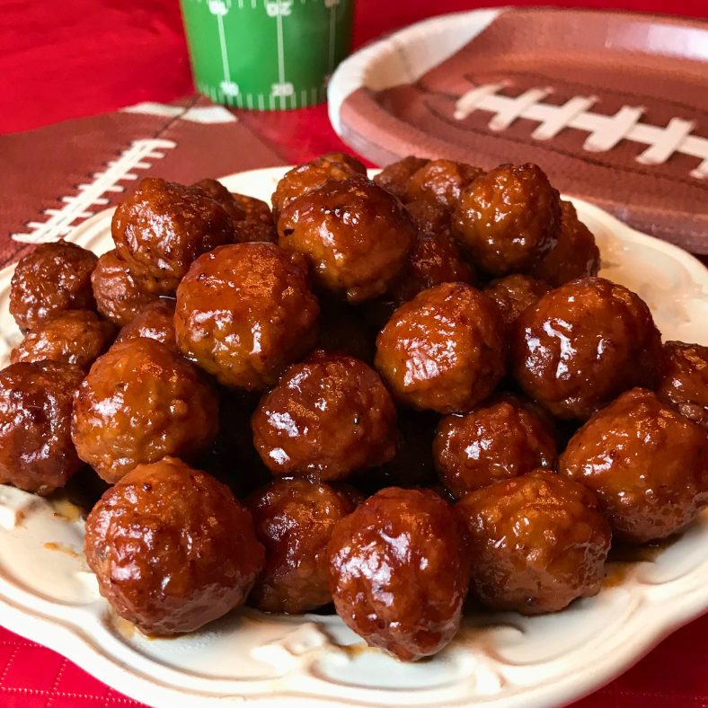 Cooked 3 Ingredient Meatballs on a platter